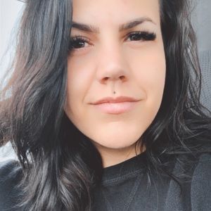 Meet your Posher, Justine